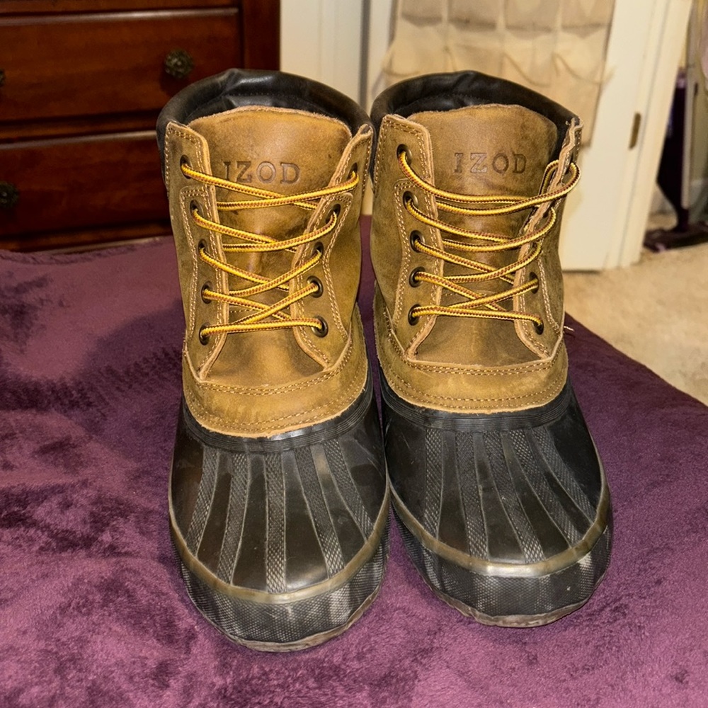Izod Men’s Lace-Up Boots